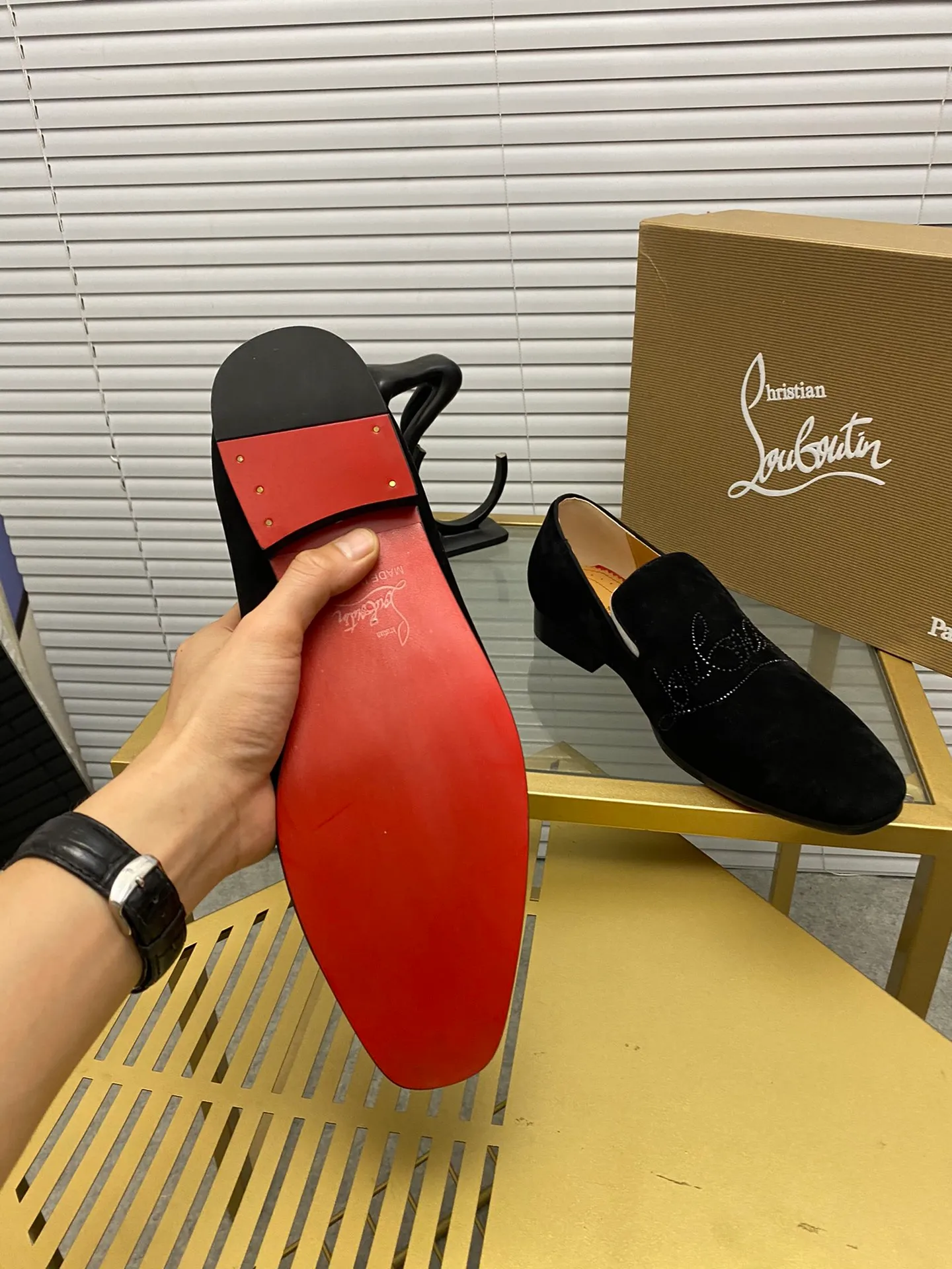 Made to order. Ex-factory price 500. christian louboutin (CL red sole shoes) counter series, casual sneakers 📢 📢 📢 Exclusive hot style release 🎈🎈💪 Movable latex feet 👻 Finished outsole line [Proud] 😝Female 35-40# Male 38#-46, global supply😝 [Top version]: original imported cowhide upper, top original leather lining, original molded TPU outsole, original 1:1 detail processing, original shoe last,